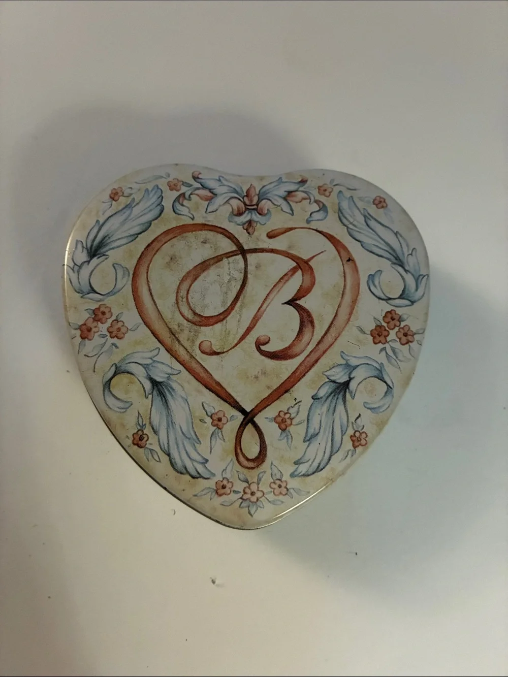 Brighton heart tin